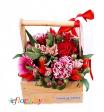 Коробка с цветами и лентами
