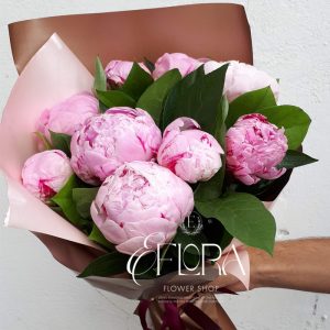 БУКЕТ ИЗ 9 ПИОНОВ