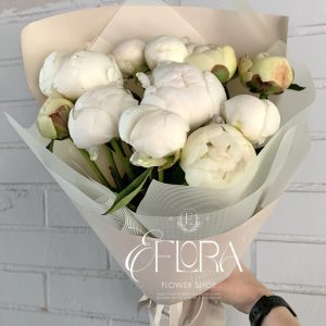 БУКЕТ ИЗ 11 ПИОНОВ